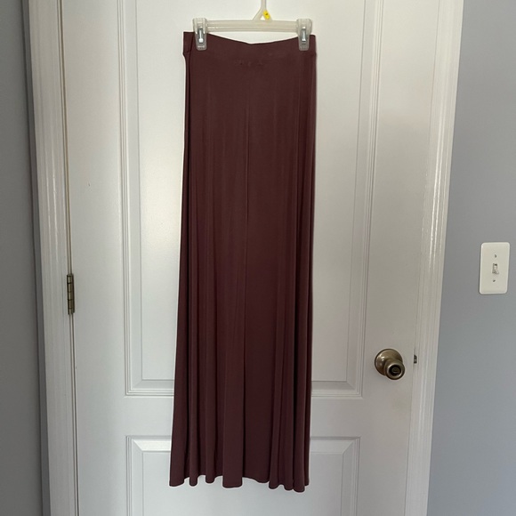 🚨SOLD🚨Light Purple Maxi Skirt - Picture 2 of 2